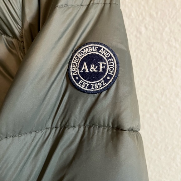 Abercrombie & Fitch Packable Down Jacket Military Green - Picture 4 of 4